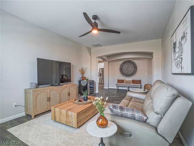 10425 Amulet Ridge Court, Las Vegas, NV 89149