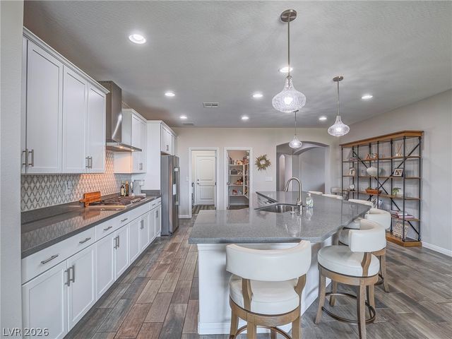 10425 Amulet Ridge Court, Las Vegas, NV 89149