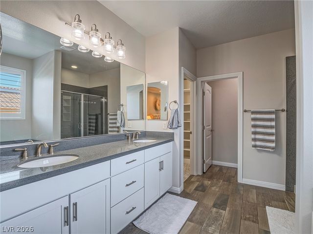 10425 Amulet Ridge Court, Las Vegas, NV 89149