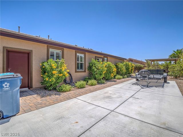 10425 Amulet Ridge Court, Las Vegas, NV 89149