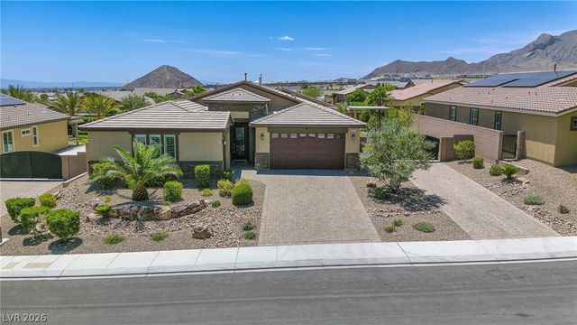 10425 Amulet Ridge Court, Las Vegas, NV 89149