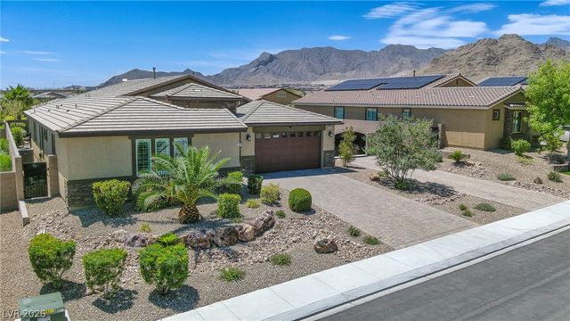 10425 Amulet Ridge Court, Las Vegas, NV 89149