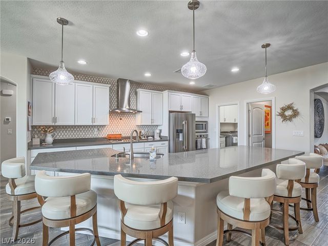 10425 Amulet Ridge Court, Las Vegas, NV 89149