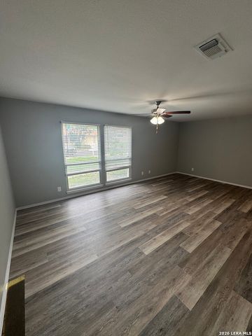 5406 Clover Dr, San Antonio, TX 78228
