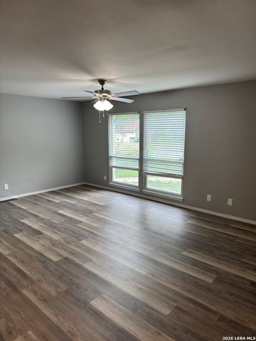 5406 Clover Dr, San Antonio, TX 78228