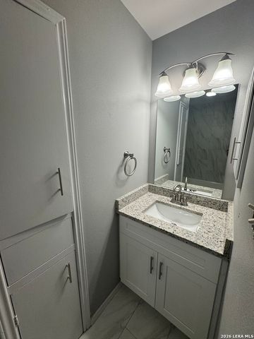 5406 Clover Dr, San Antonio, TX 78228