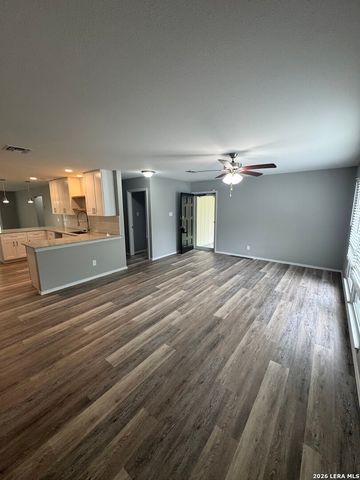 5406 Clover Dr, San Antonio, TX 78228