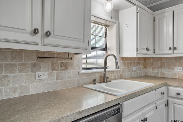 16680 State Highway 64 E, Tyler, TX 75707