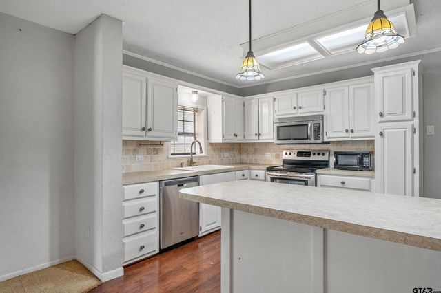 16680 State Highway 64 E, Tyler, TX 75707