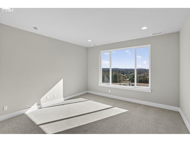 12188 Sw Autumnview St, Tigard, OR 97224