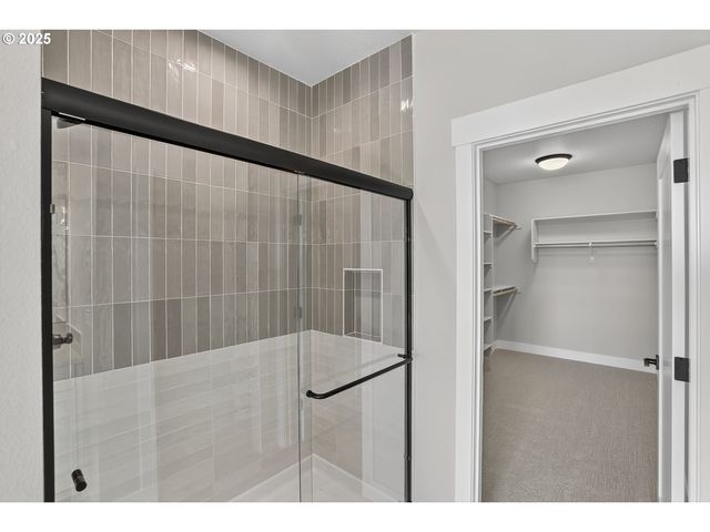 12188 Sw Autumnview St, Tigard, OR 97224