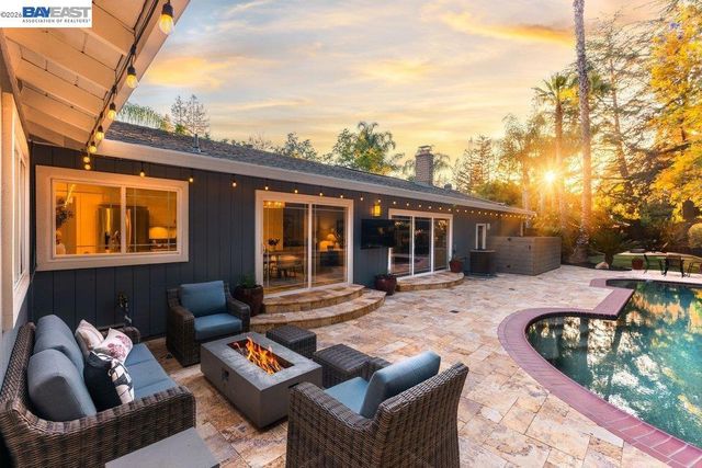 3081 Oakraider Dr, Alamo, CA 94507
