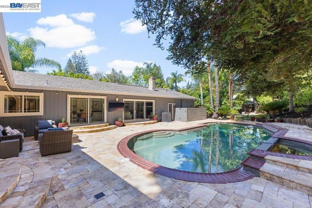3081 Oakraider Dr, Alamo, CA 94507