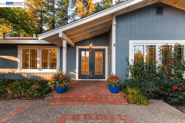 3081 Oakraider Dr, Alamo, CA 94507