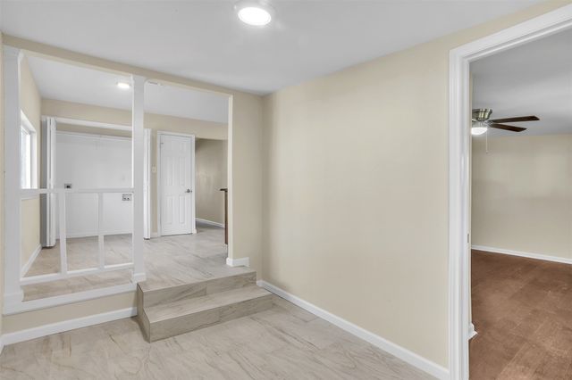 2218 Dennis, Irving, TX 75062