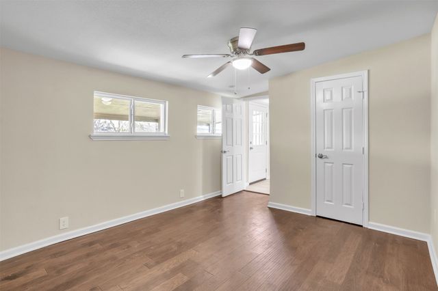 2218 Dennis, Irving, TX 75062
