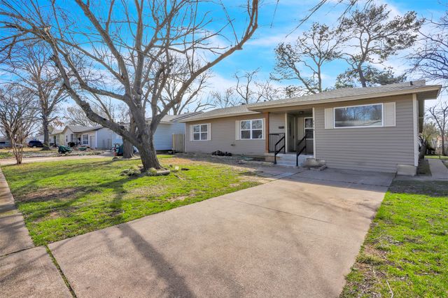 2218 Dennis, Irving, TX 75062