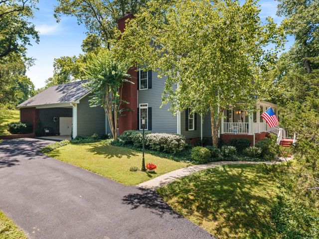 8487 Del Thomas Rd, Smyrna, TN 37167