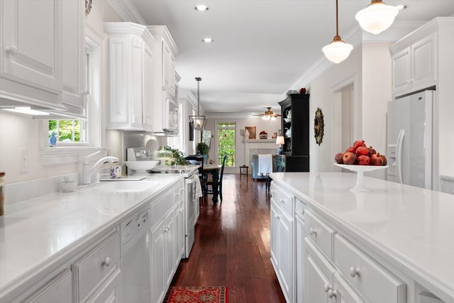 8487 Del Thomas Rd, Smyrna, TN 37167