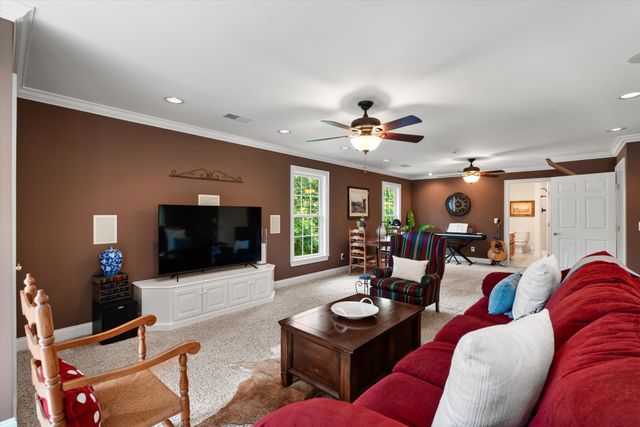 8487 Del Thomas Rd, Smyrna, TN 37167