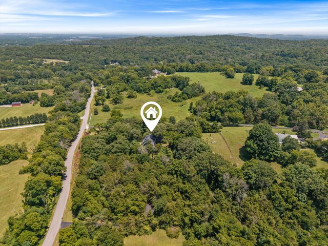 8487 Del Thomas Rd, Smyrna, TN 37167