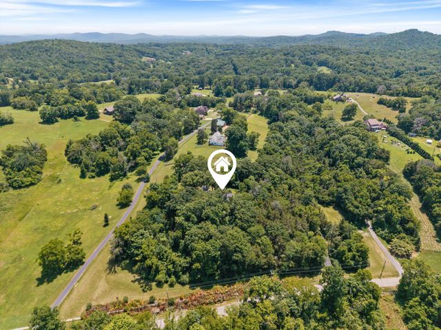 8487 Del Thomas Rd, Smyrna, TN 37167