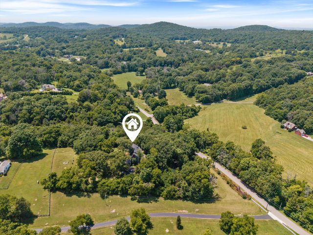 8487 Del Thomas Rd, Smyrna, TN 37167