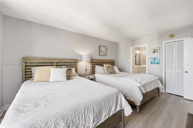 5380 N Ocean Drive 18B, Singer Island, FL 33404