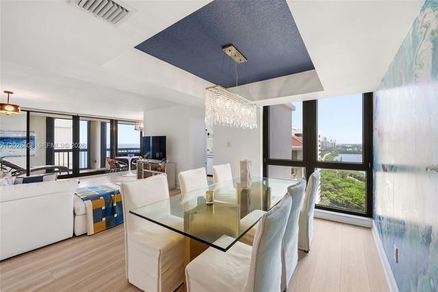 5380 N Ocean Drive 18B, Singer Island, FL 33404