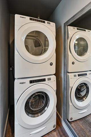 75 E Harris Avenue 3C, La Grange, IL 60525