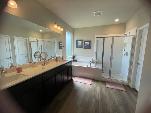 1100 Whispering Hill Drive, Mansfield, TX 76063