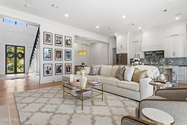 699 Savannah Estates Boulevard, Biloxi, MS 39532