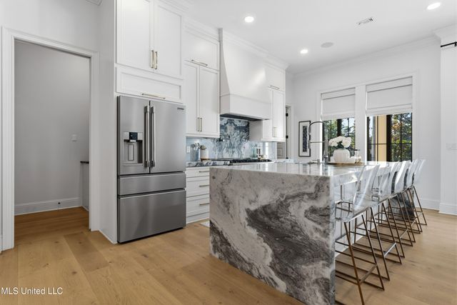 699 Savannah Estates Boulevard, Biloxi, MS 39532