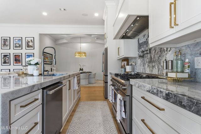 699 Savannah Estates Boulevard, Biloxi, MS 39532