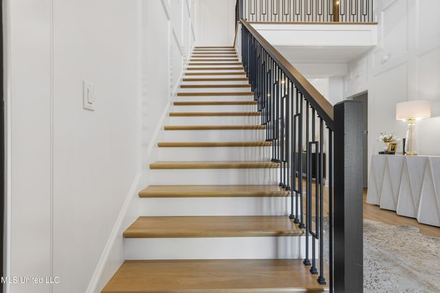 699 Savannah Estates Boulevard, Biloxi, MS 39532