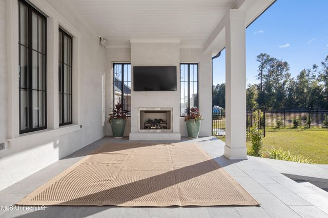 699 Savannah Estates Boulevard, Biloxi, MS 39532