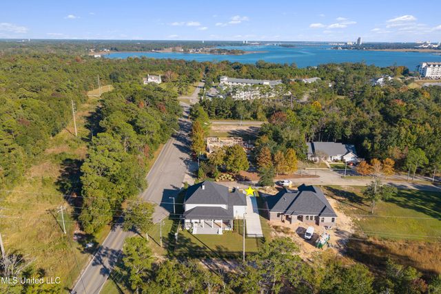 699 Savannah Estates Boulevard, Biloxi, MS 39532
