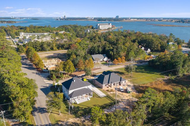 699 Savannah Estates Boulevard, Biloxi, MS 39532