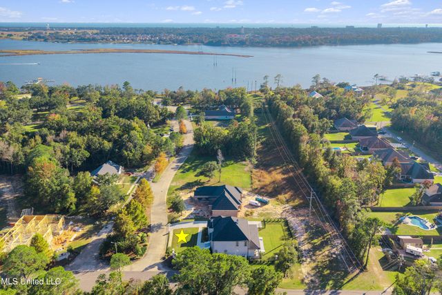 699 Savannah Estates Boulevard, Biloxi, MS 39532