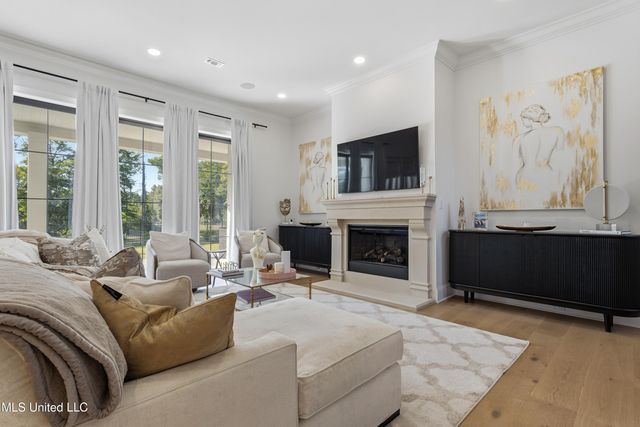 699 Savannah Estates Boulevard, Biloxi, MS 39532