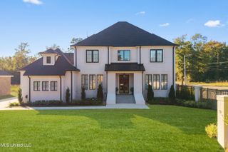 699 Savannah Estates Boulevard, Biloxi, MS 39532