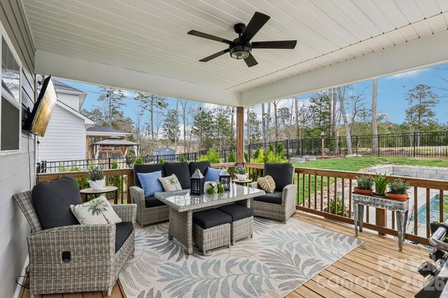11832 Glenwood Drive, Locust, NC 28097