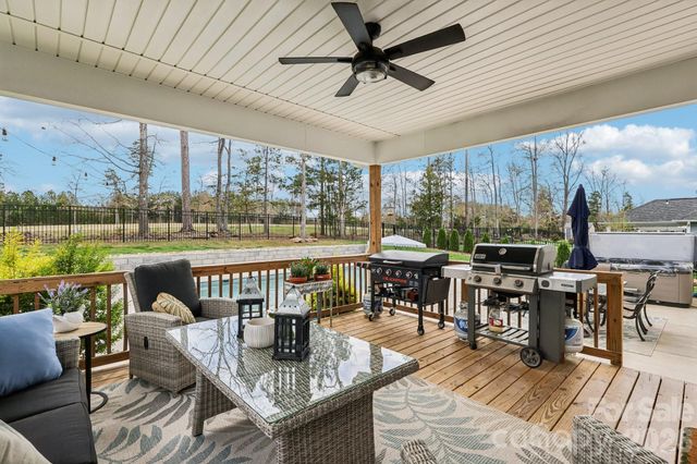 11832 Glenwood Drive, Locust, NC 28097