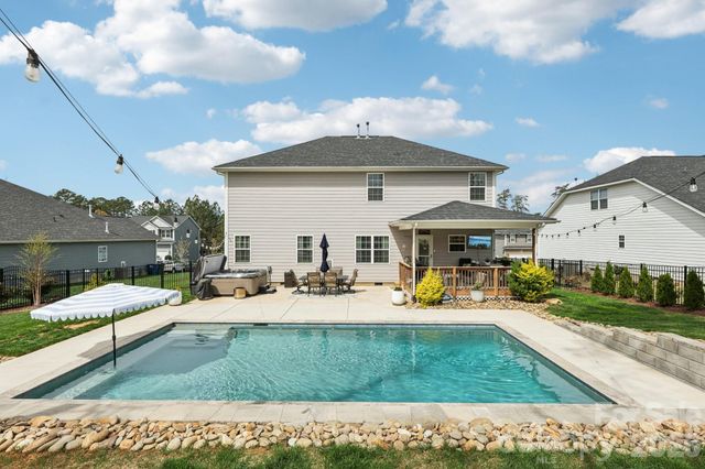 11832 Glenwood Drive, Locust, NC 28097