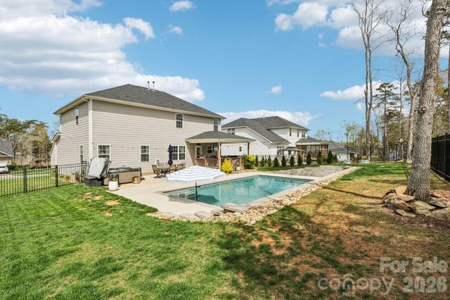 11832 Glenwood Drive, Locust, NC 28097
