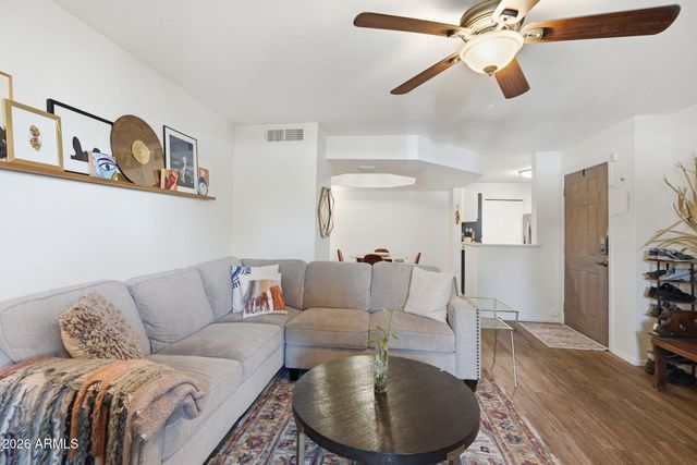 1880 E MORTEN Avenue 120, Phoenix, AZ 85020
