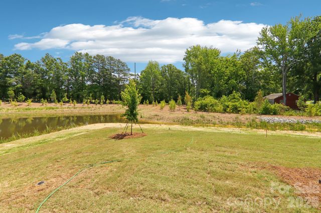 9048 Foggy Brook Loop, Charlotte, NC 28216