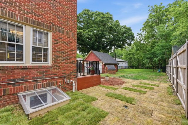 426 S Belmont St, Wichita, KS 67218