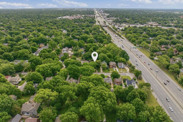 426 S Belmont St, Wichita, KS 67218