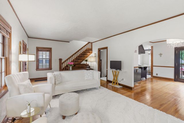 426 S Belmont St, Wichita, KS 67218